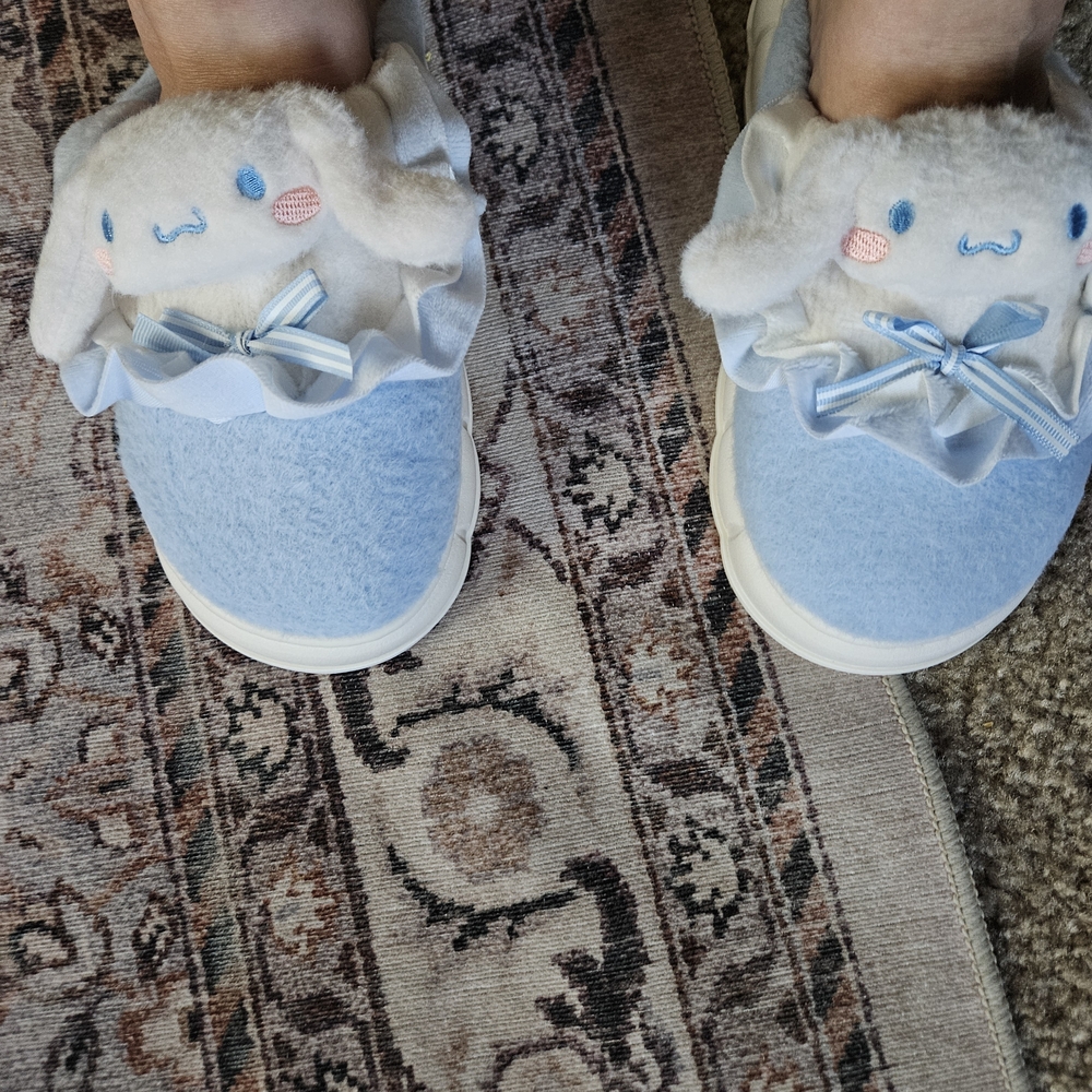 Cinnamonroll Womens Slippers